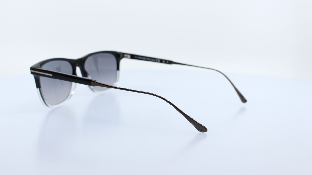 TOM FORD - FEKETE - TF813