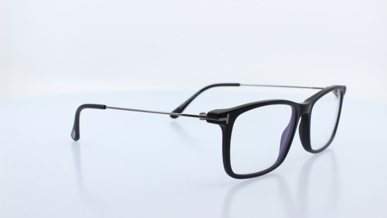 TOM FORD - FEKETE - 5758-B